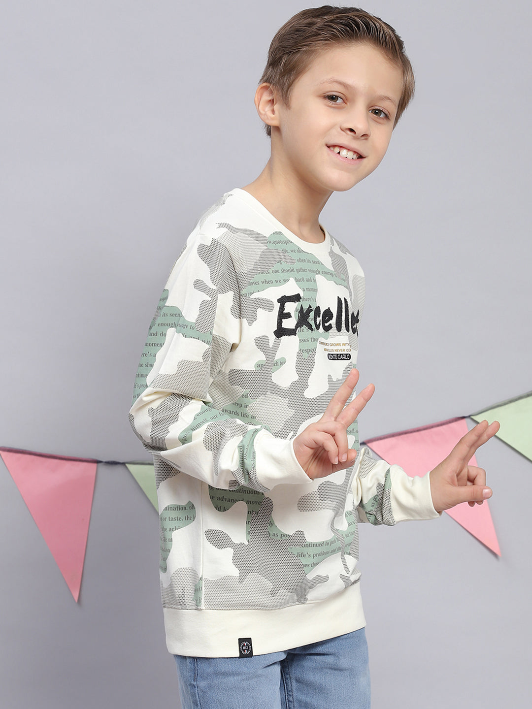 Boys Off White Printed Round Neck Full Sleeve Sweatshirt
