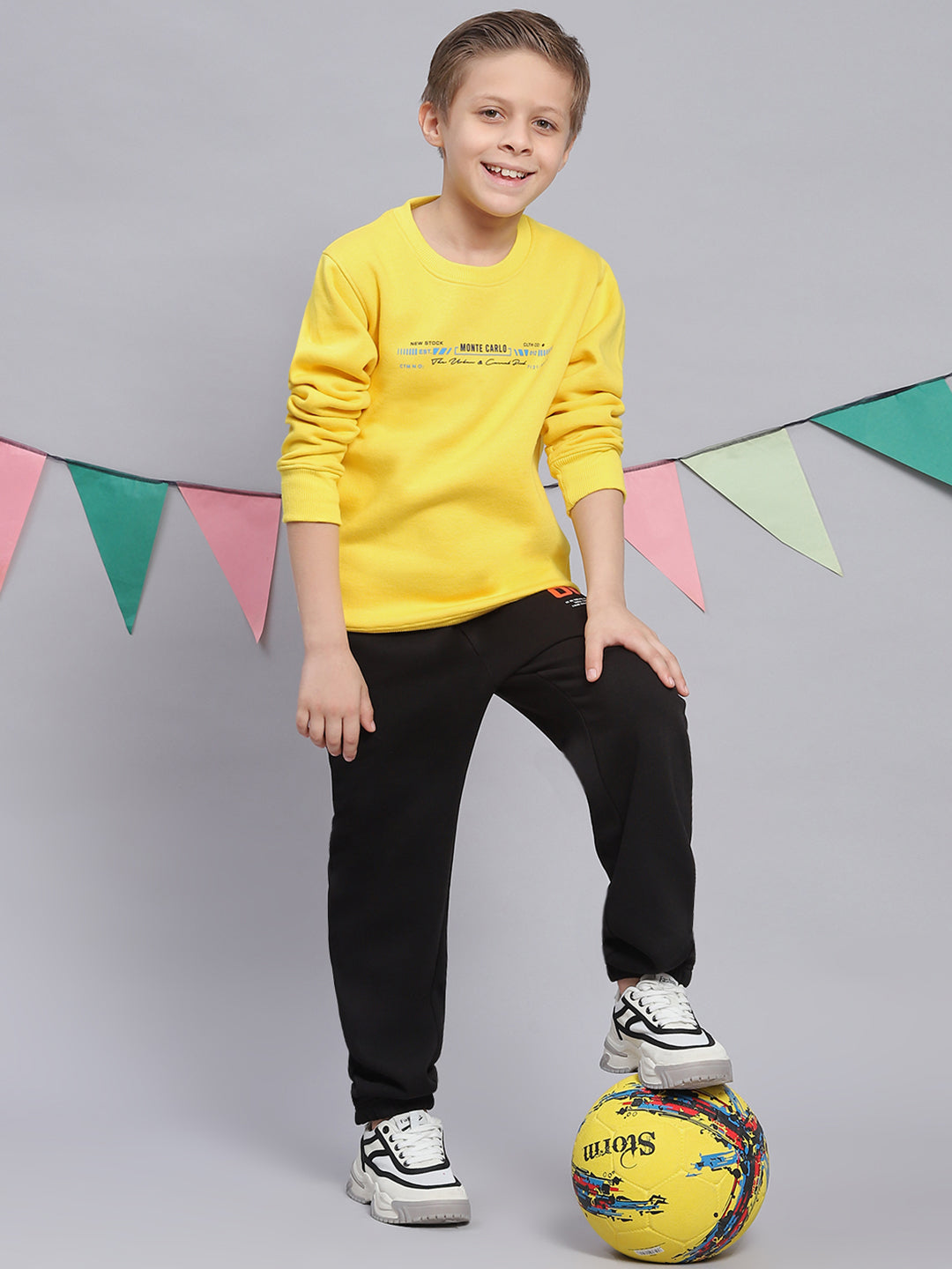 Boys Yellow Printed Round Neck Full Sleeve Sweatshirt