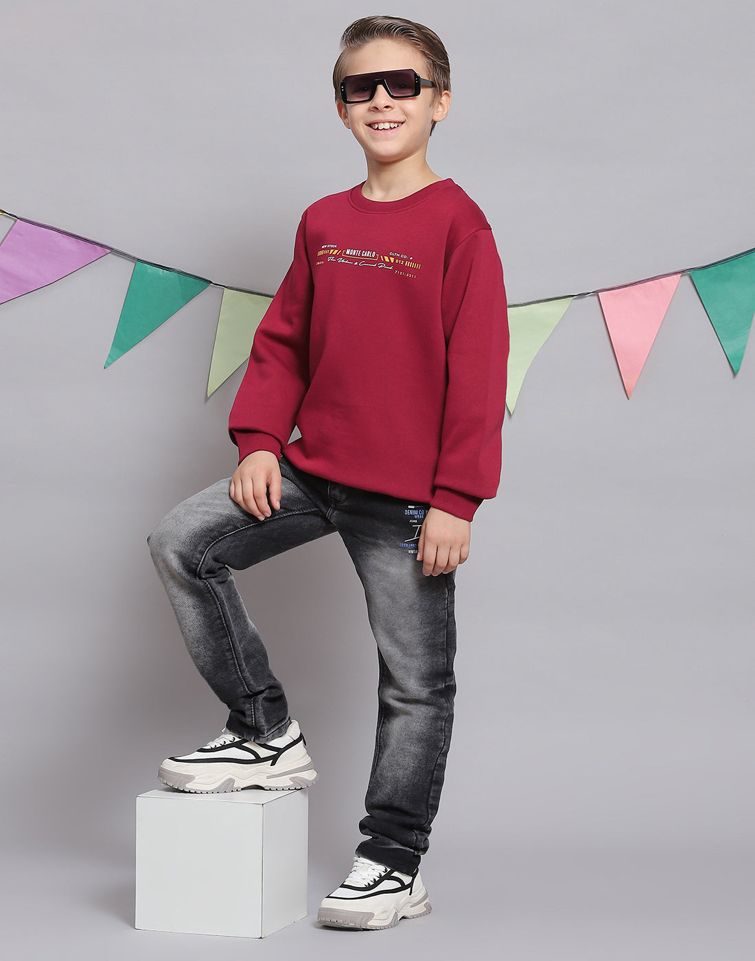 Boys Maroon Printed Round Neck Full Sleeve Sweatshirt