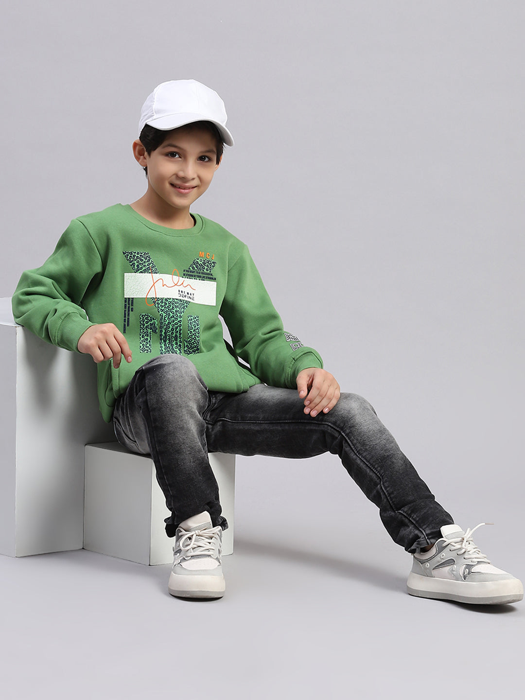 Boys Green Printed Round Neck Full Sleeve Sweatshirt
