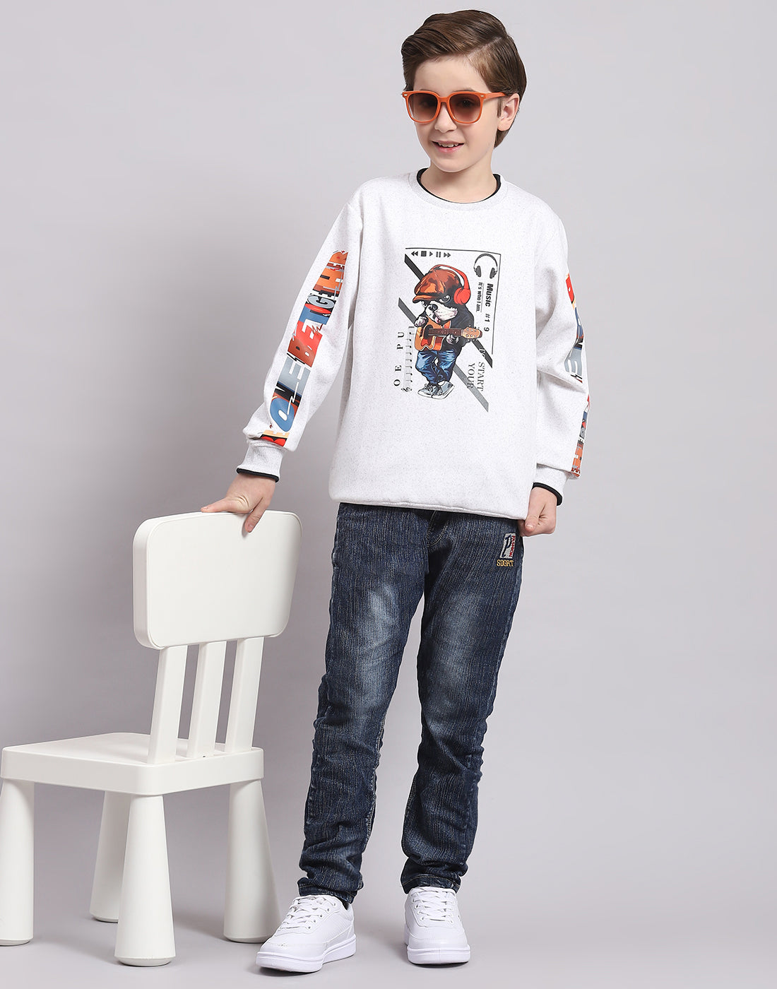 Boys Off White Printed Round Neck Full Sleeve Sweatshirt