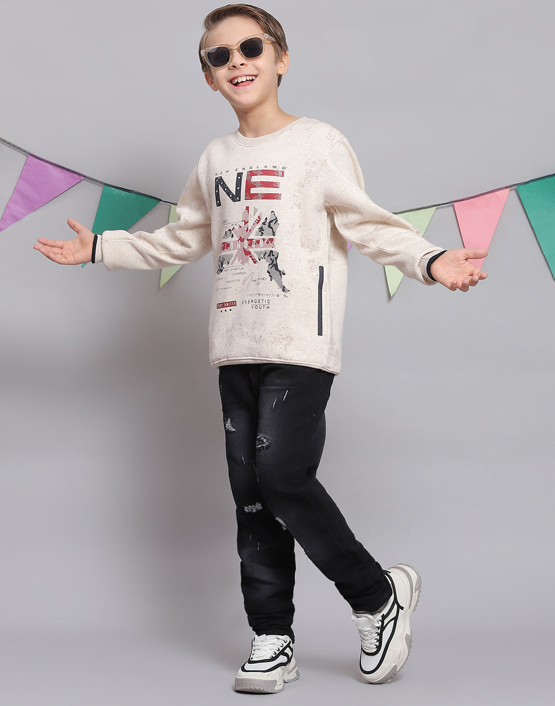 Boys Pink Printed Round Neck Full Sleeve Sweatshirt