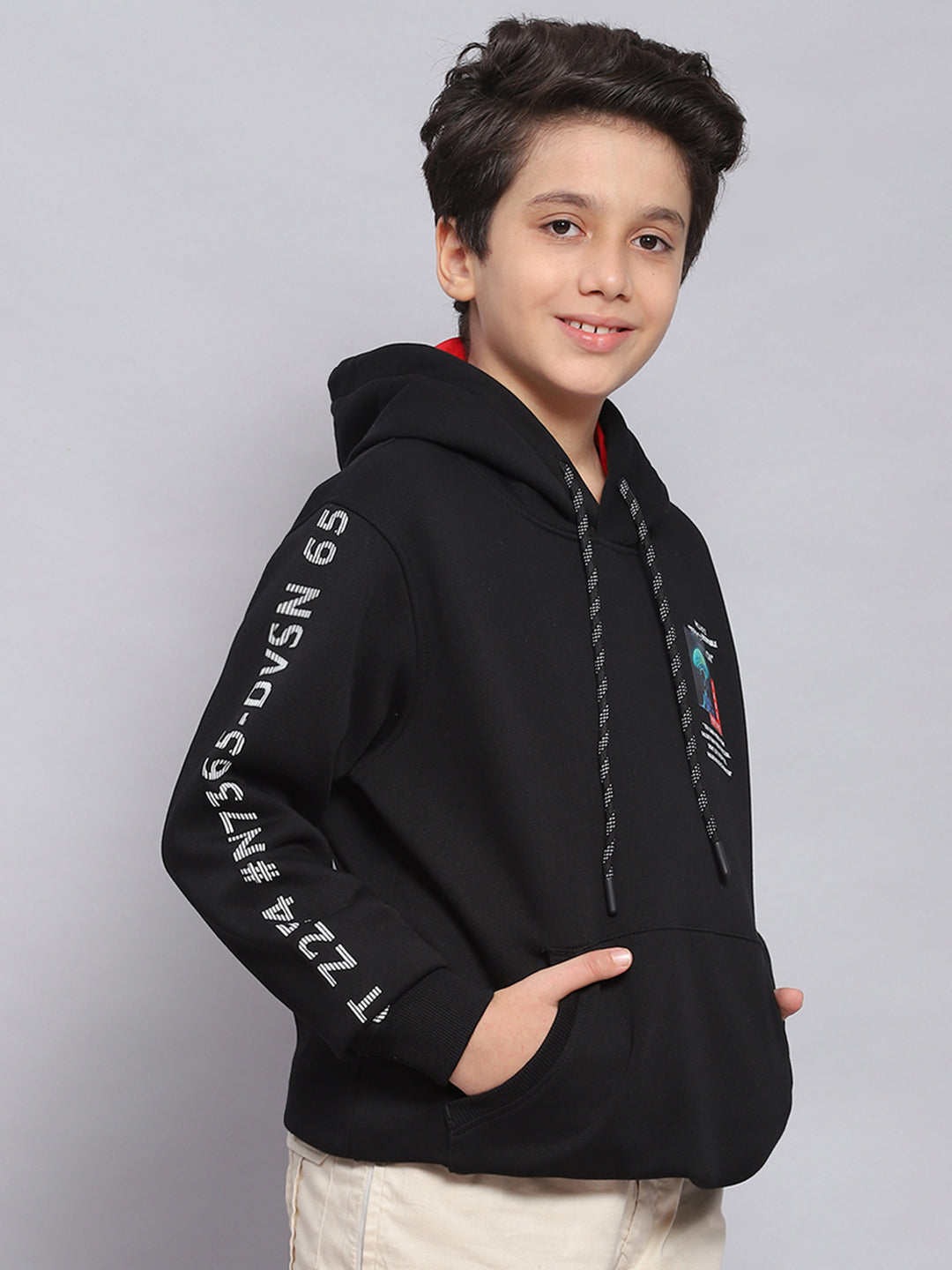 Boys Black Printed Hooded Full Sleeve Sweatshirt