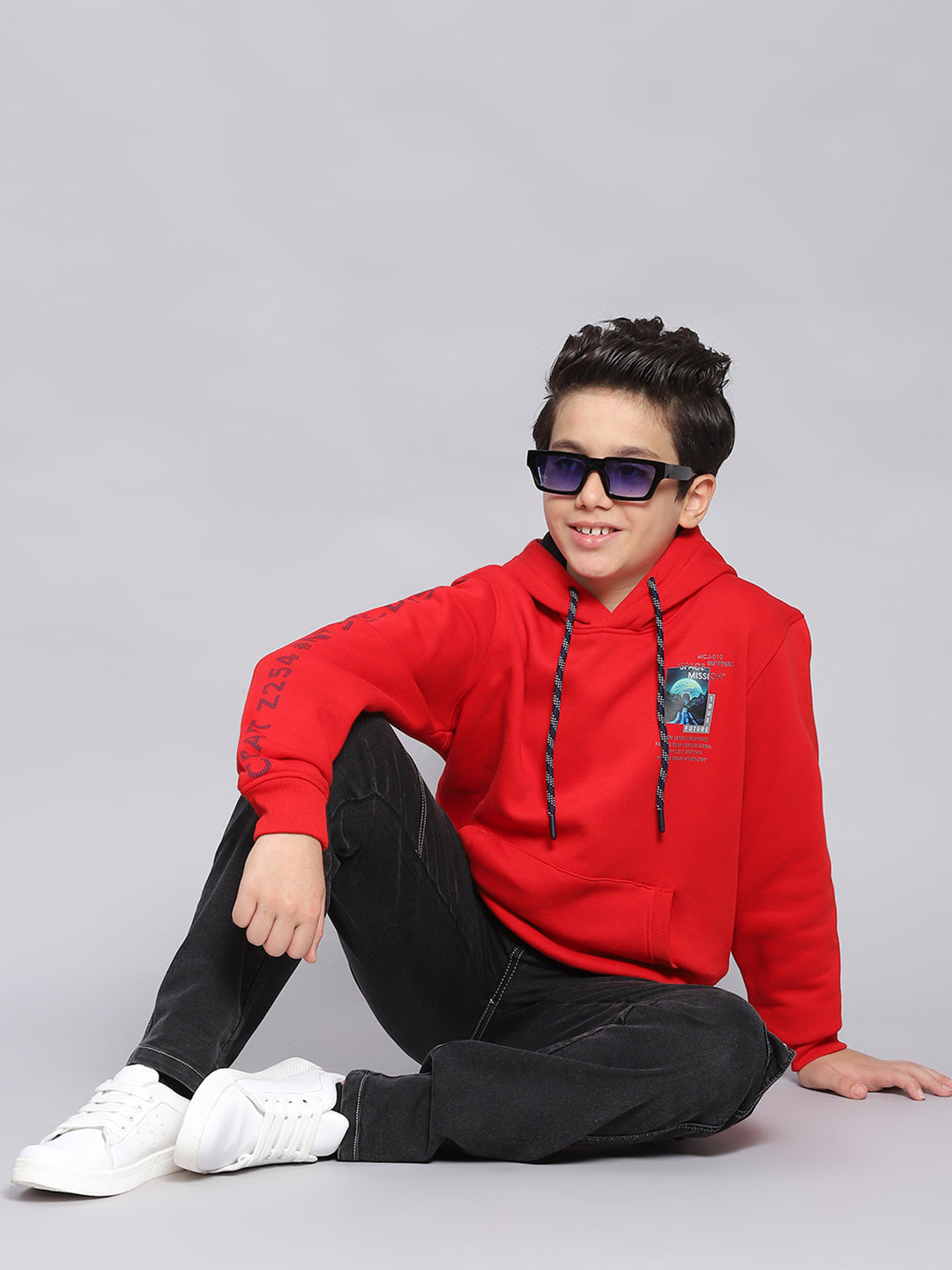 Boys Red Printed Hooded Full Sleeve Sweatshirt
