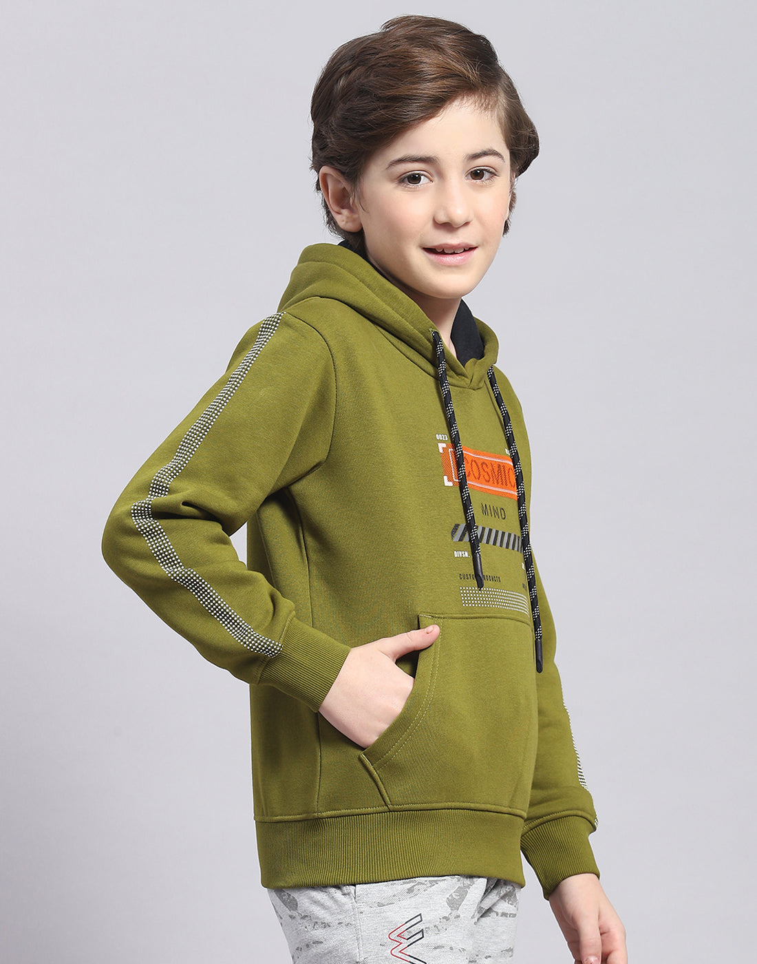 Boys Olive Printed Hooded Full Sleeve Sweatshirt