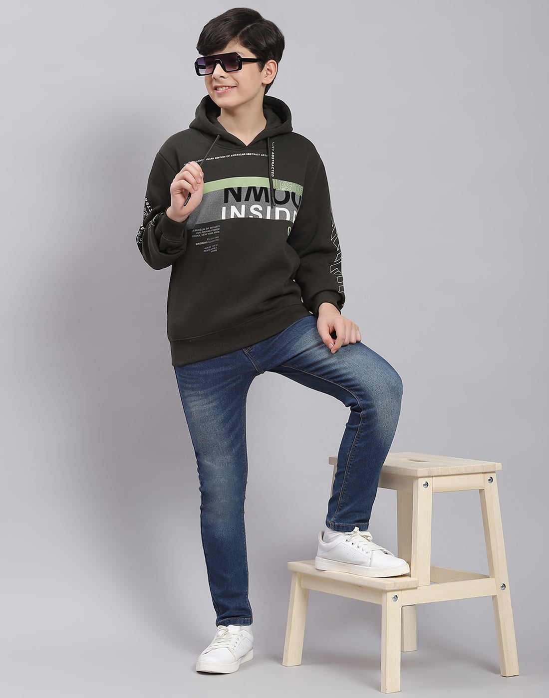Boys Olive Printed Hooded Full Sleeve Sweatshirt