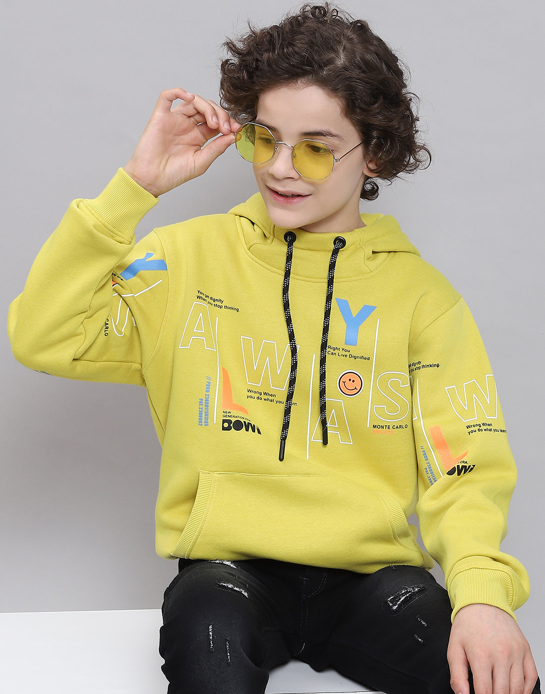 Boys Yellow Printed Round Neck Full Sleeve Sweatshirt