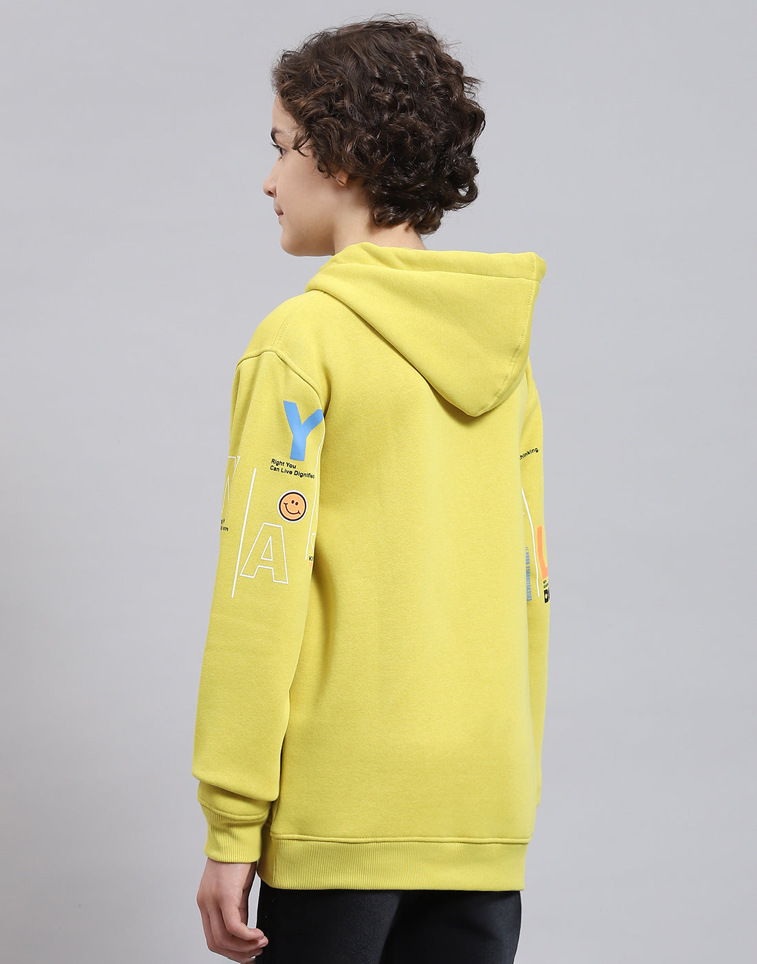 Boys Yellow Printed Round Neck Full Sleeve Sweatshirt