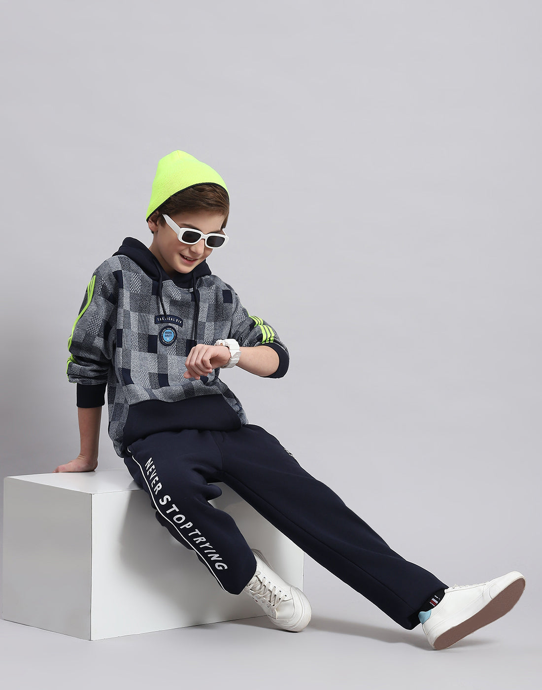 Boys Navy Blue Self Design Hooded Full Sleeve Sweatshirt