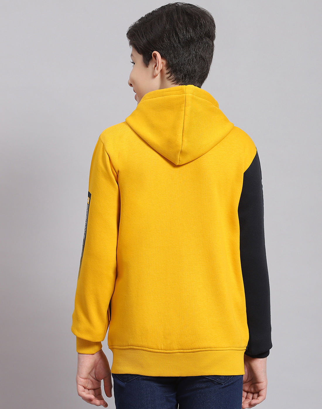 Boys Yellow Printed Hooded Full Sleeve Sweatshirt