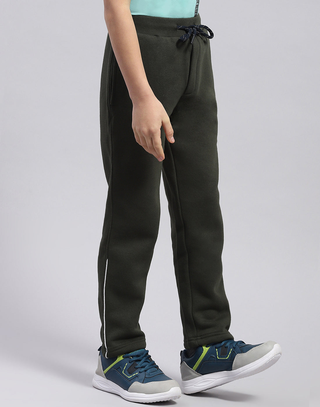 Boys Olive Printed Regular Fit Lower
