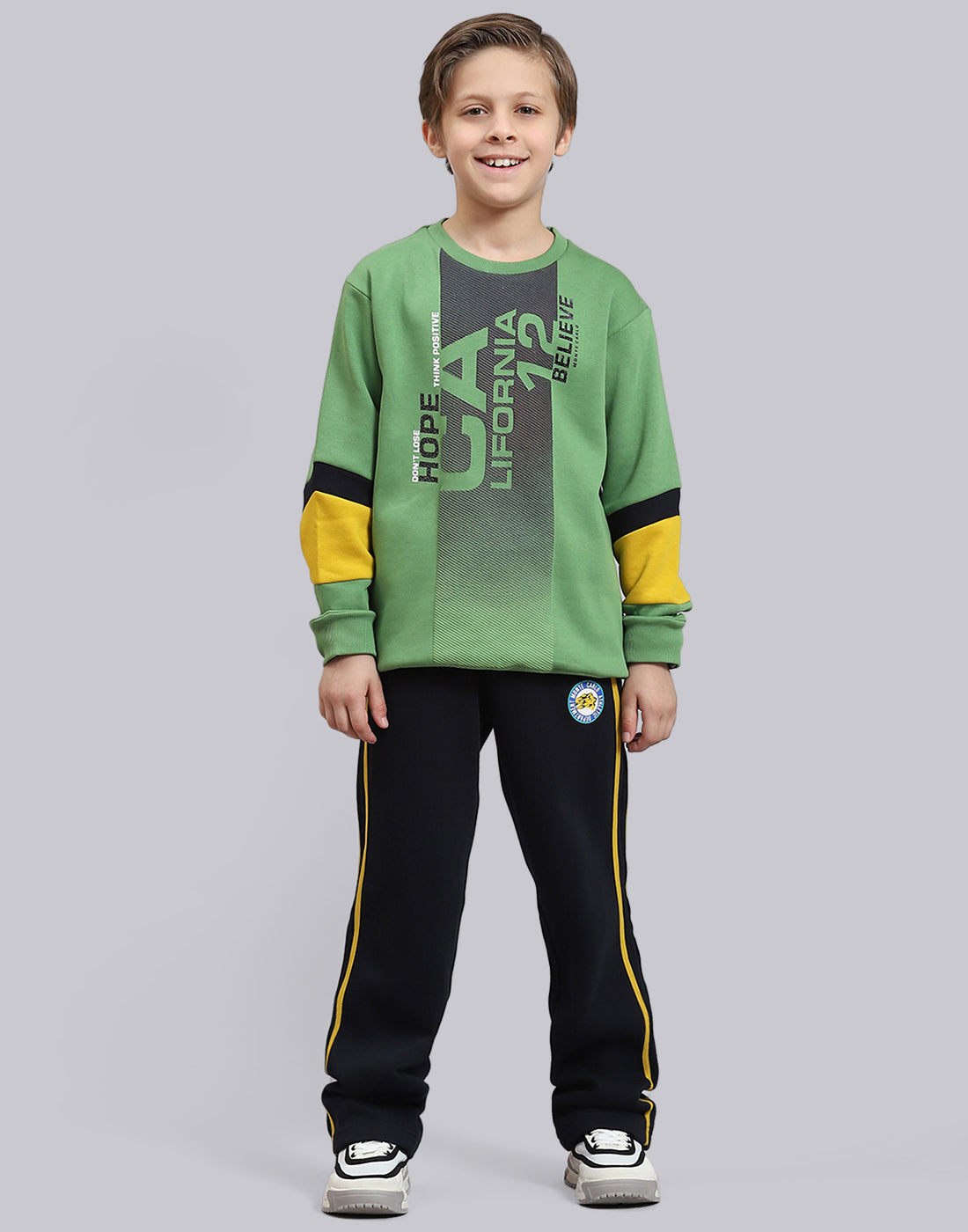 Boys Green Printed Round Neck Full Sleeve Tracksuit