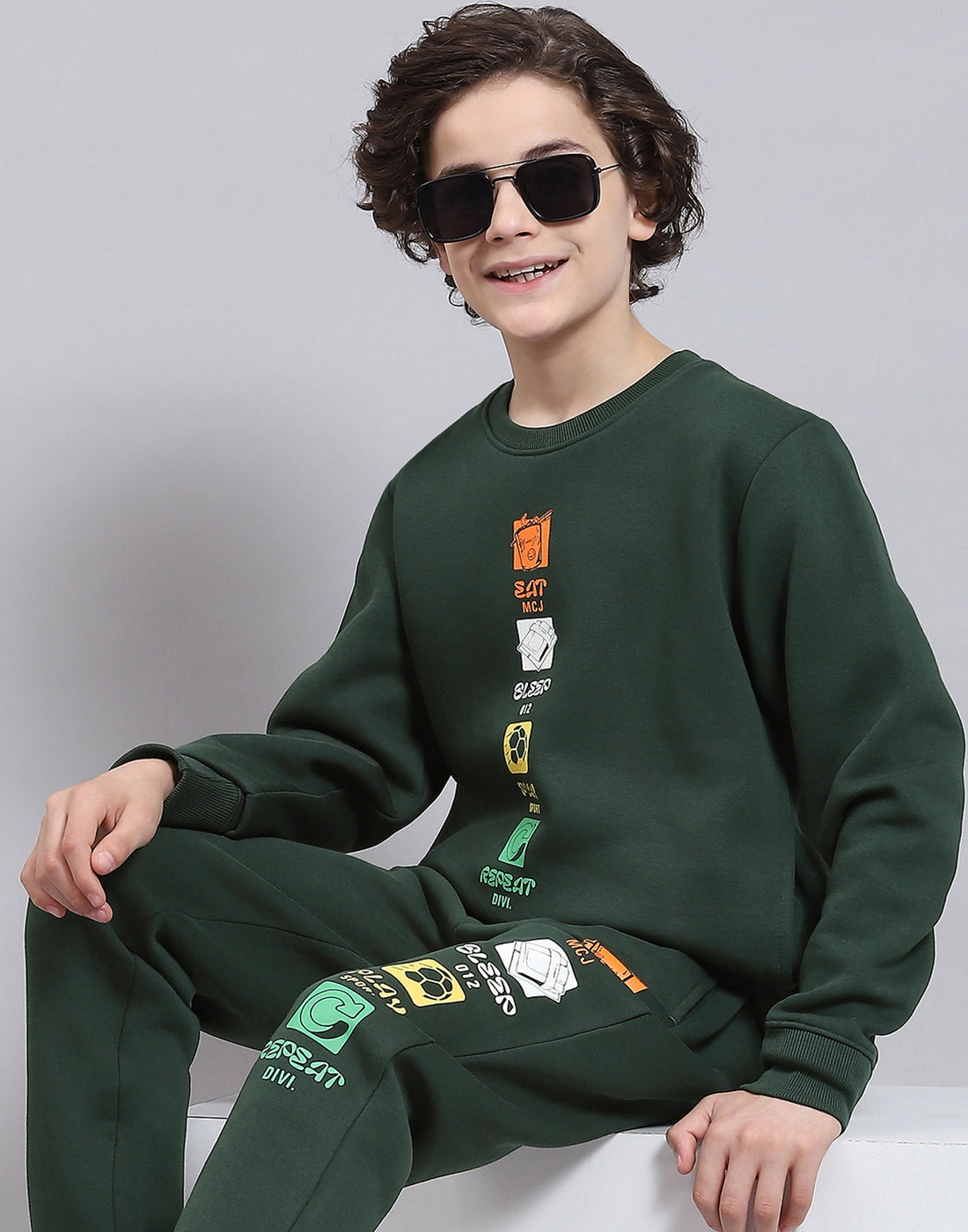 Boys Green Printed Round Neck Full Sleeve Tracksuits