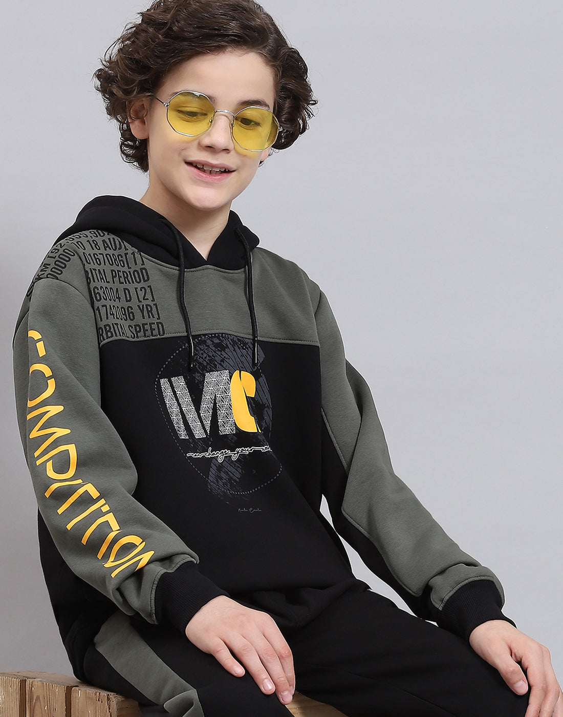 Boys Olive & Black Printed Hooded Full Sleeve Tracksuits