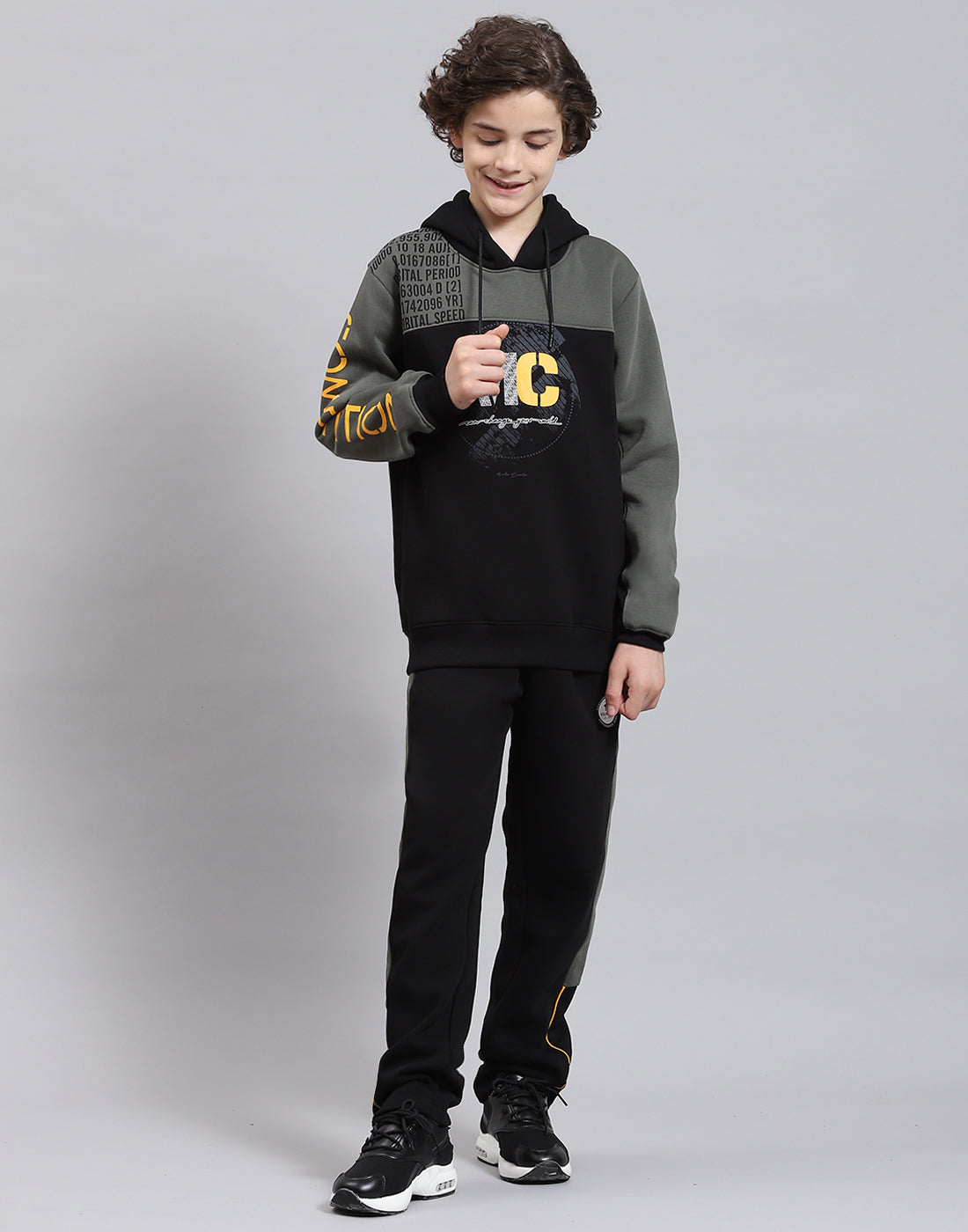Boys Olive & Black Printed Hooded Full Sleeve Tracksuits