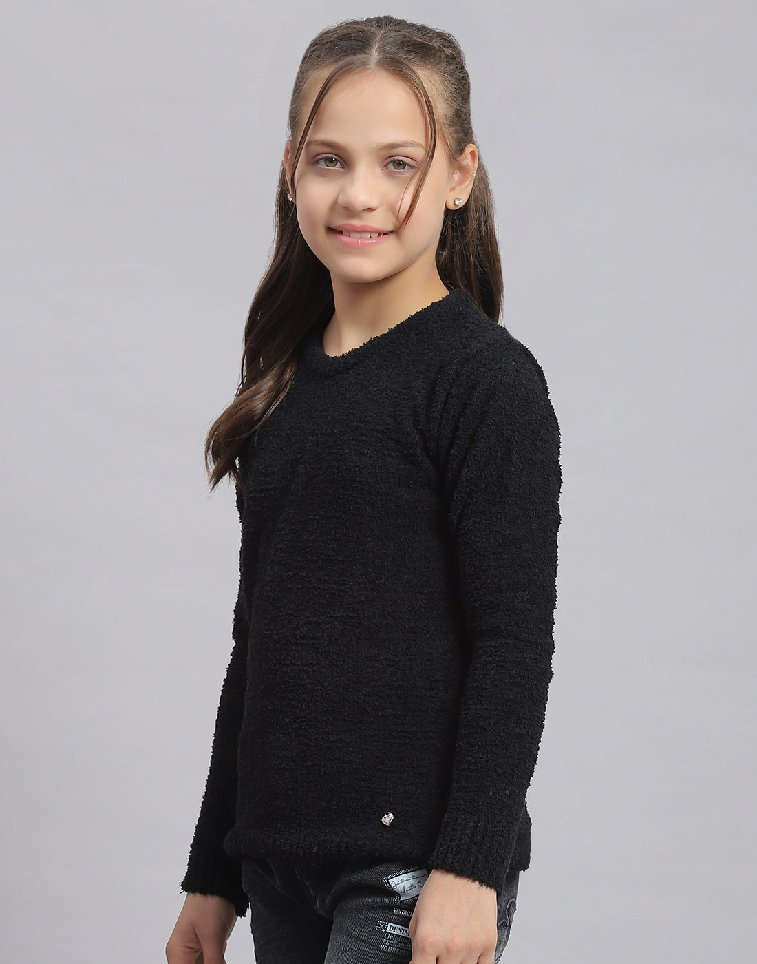 Girls Black Solid Round Neck Full Sleeve Sweater