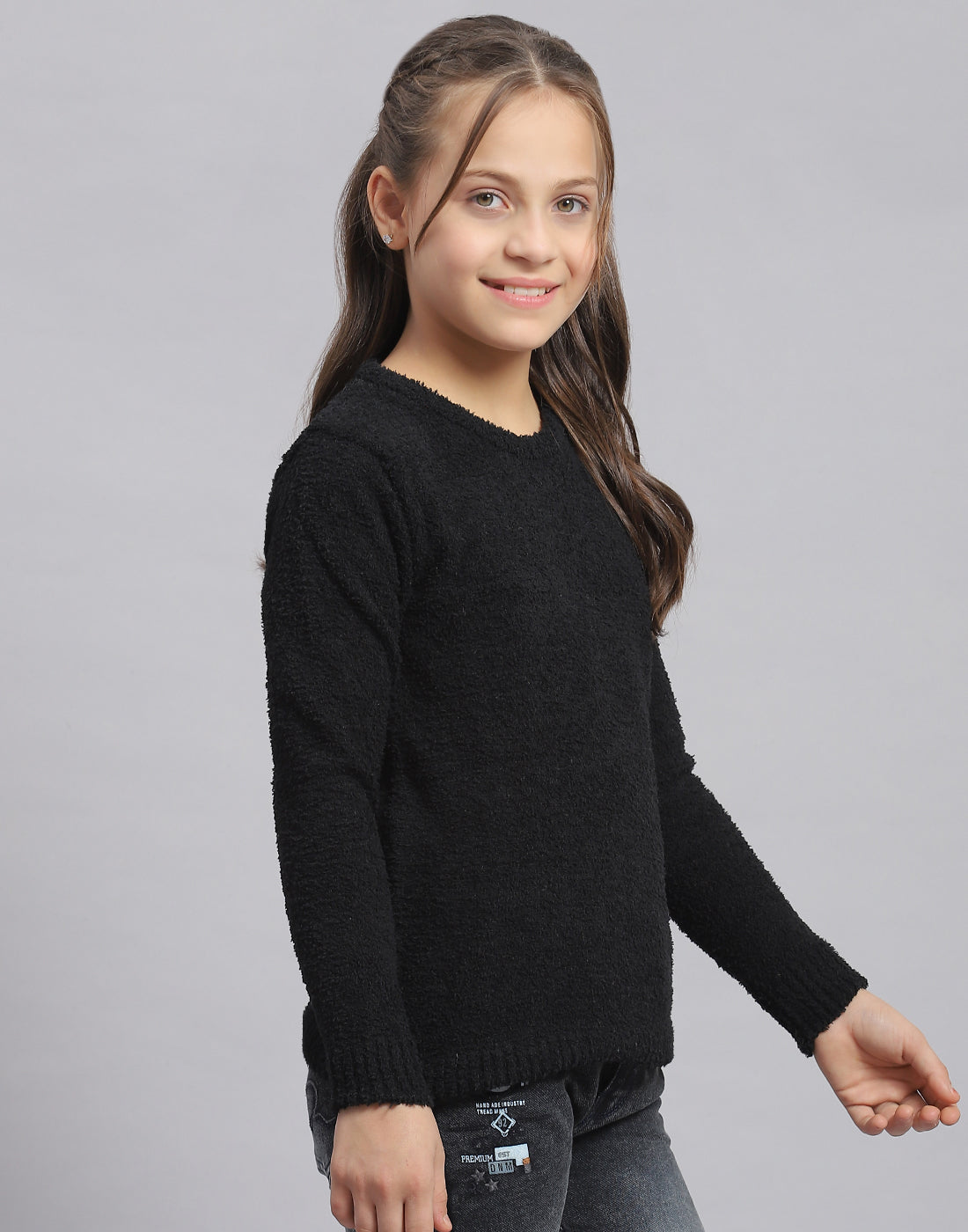 Girls Black Solid Round Neck Full Sleeve Sweater