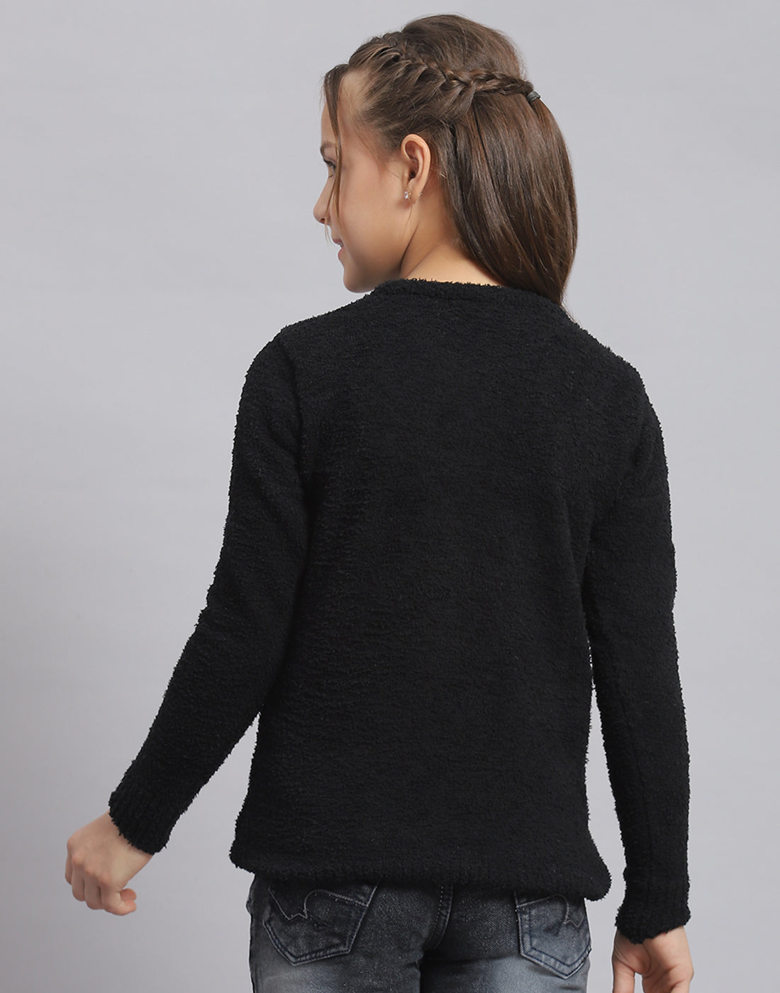 Girls Black Solid Round Neck Full Sleeve Sweater
