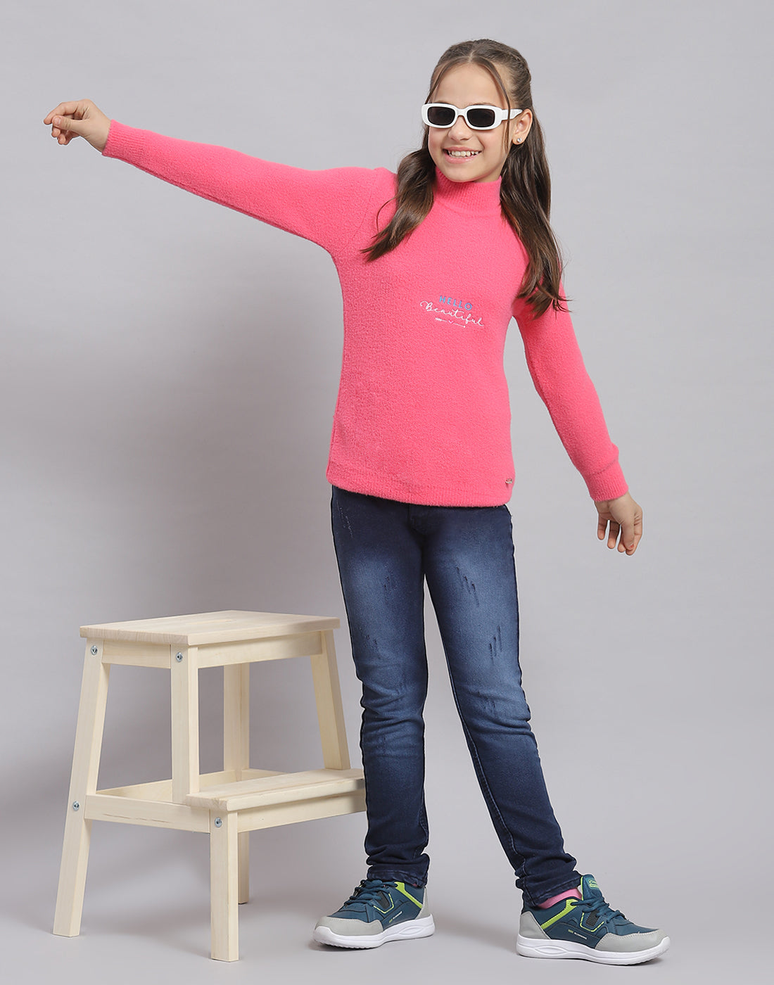 Girls Pink Solid T Neck Full Sleeve Sweater