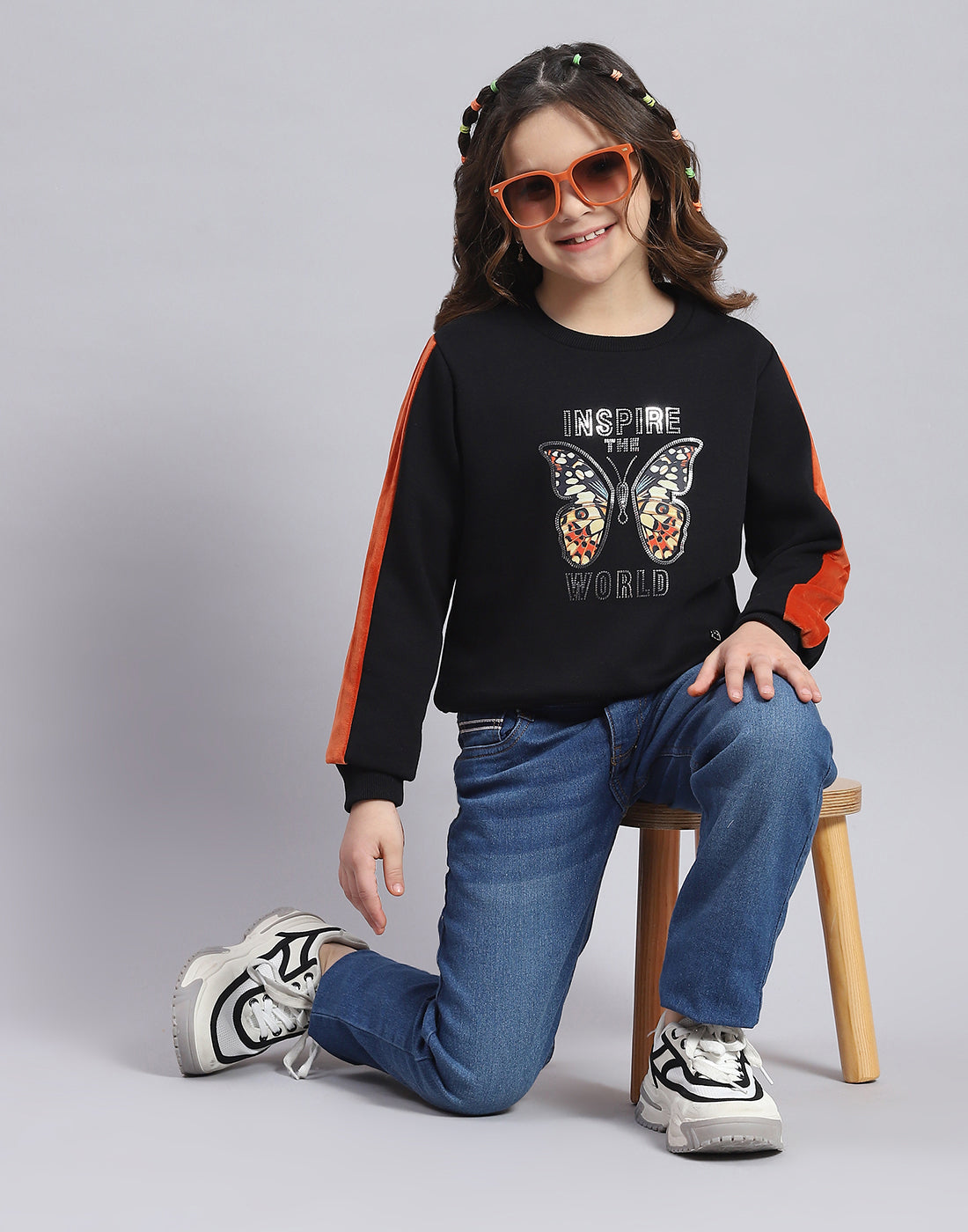 Girls Black Printed Round Neck Full Sleeve Sweatshirt