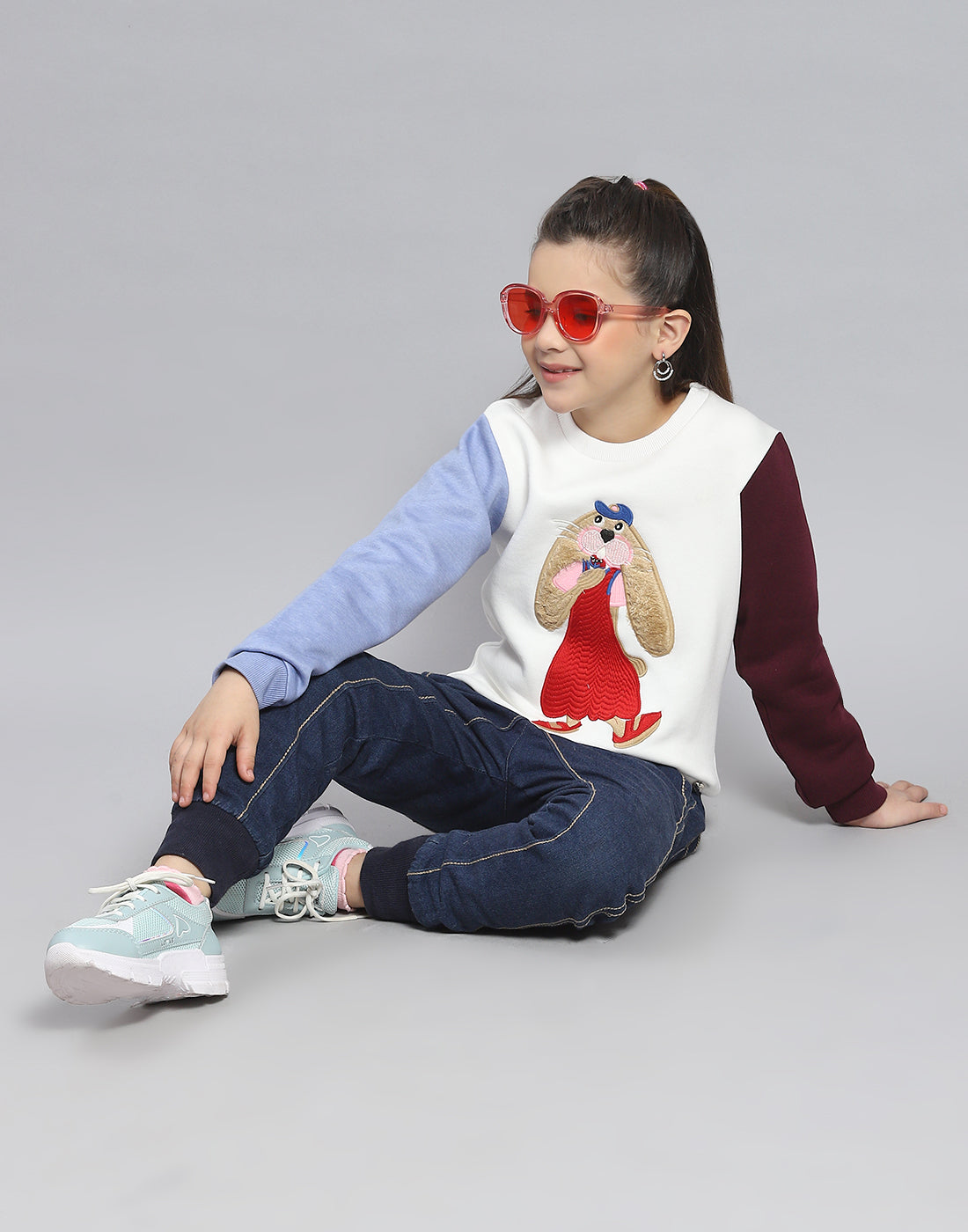 Girls Off White Embroidered Round Neck Full Sleeve Sweatshirt