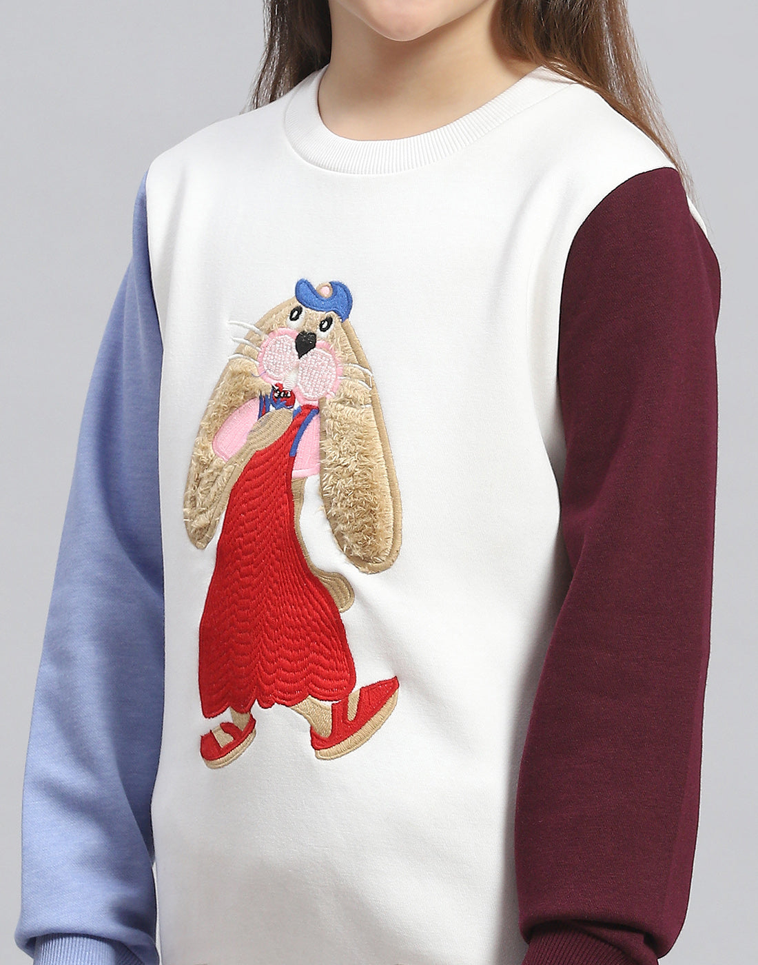 Girls Off White Embroidered Round Neck Full Sleeve Sweatshirt