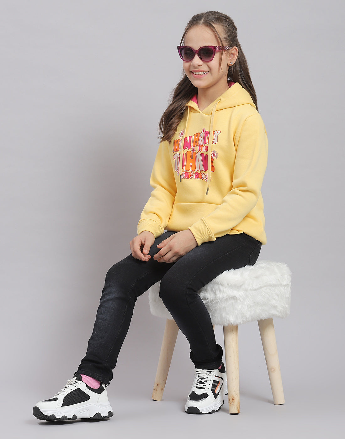 Girls Yellow Printed Hooded Full Sleeve Sweatshirt