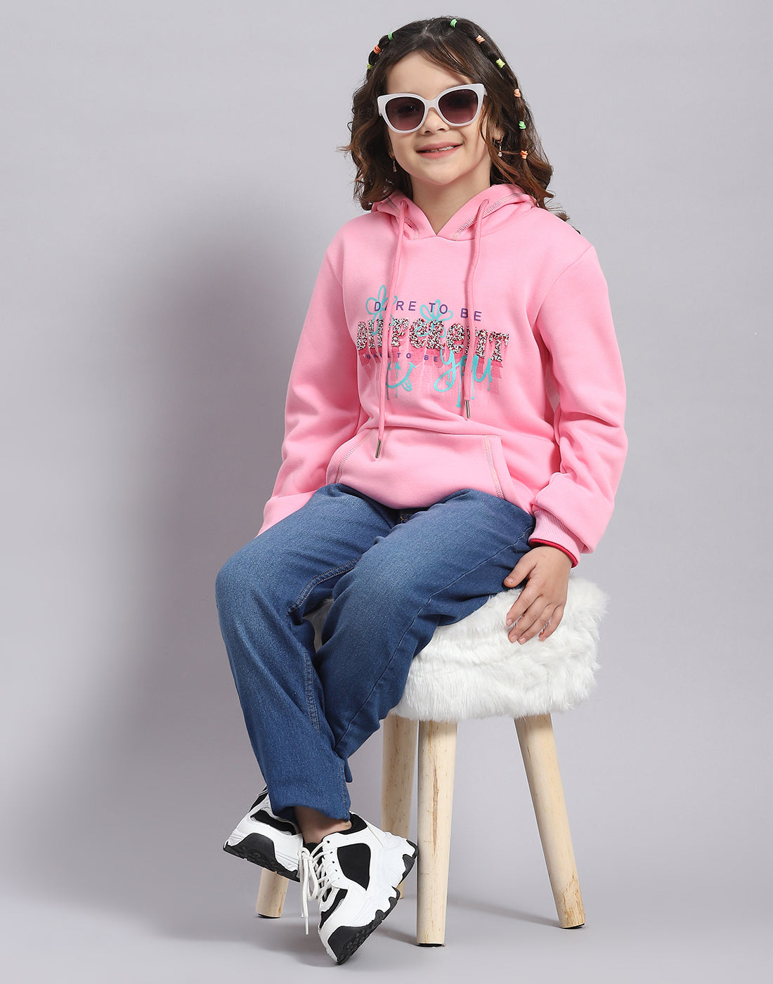 Girls Pink Printed Hooded Full Sleeve Sweatshirt