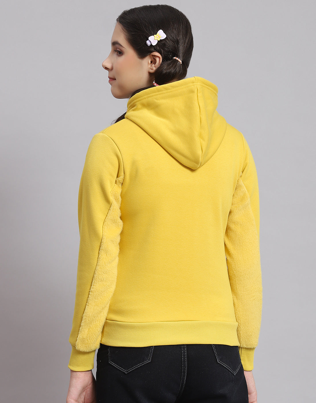 Girls Mustard Printed Hooded Full Sleeve Sweatshirt