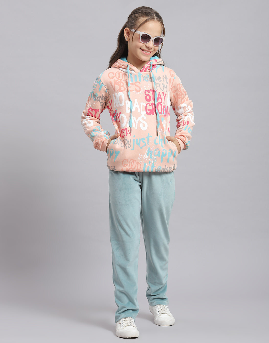 Girls Peach Printed Hooded Full Sleeve Sweatshirt