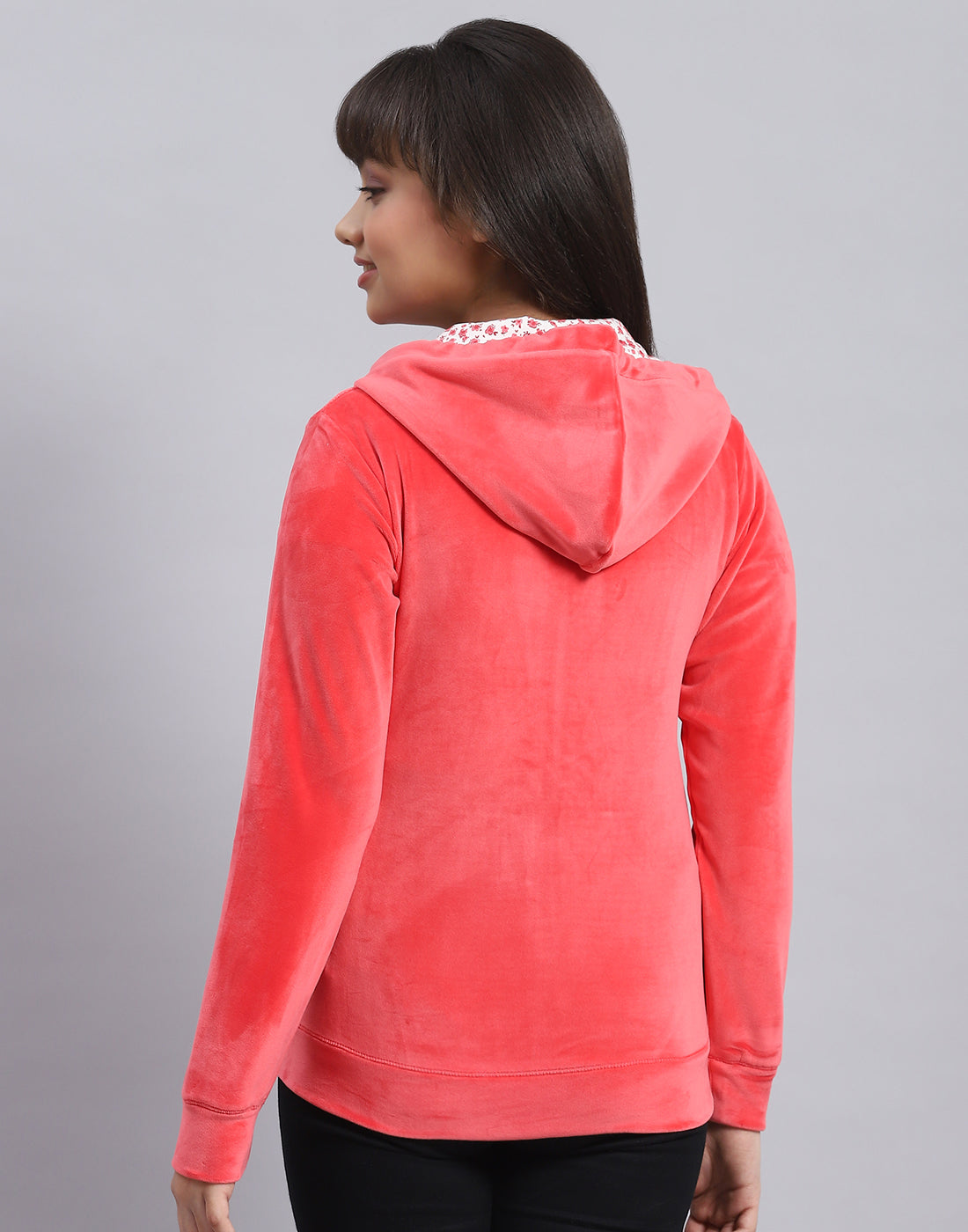 Girls Pink Solid Hooded Full Sleeve Sweatshirt