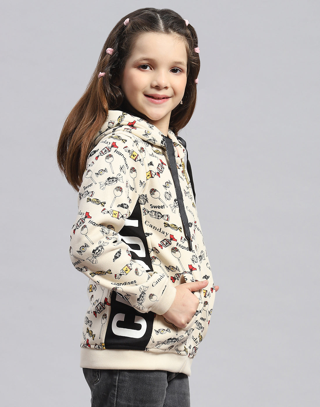 Girls Cream Printed Hooded Full Sleeve Sweatshirt