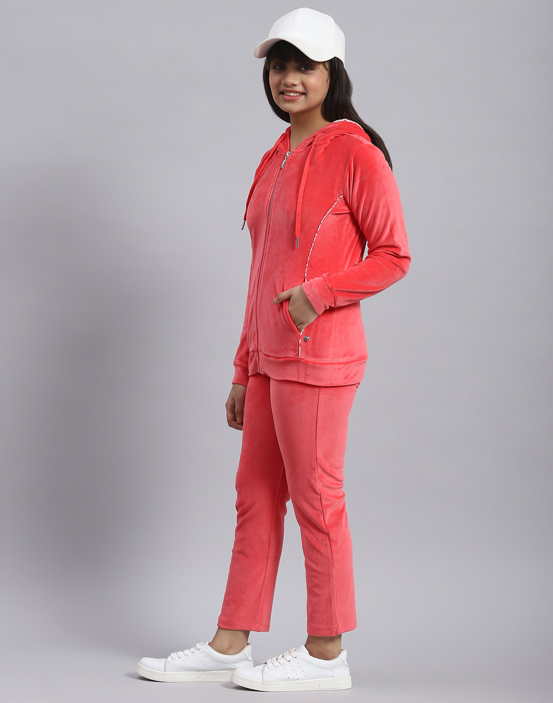 Girls Pink Solid Hooded Full Sleeve Tracksuit