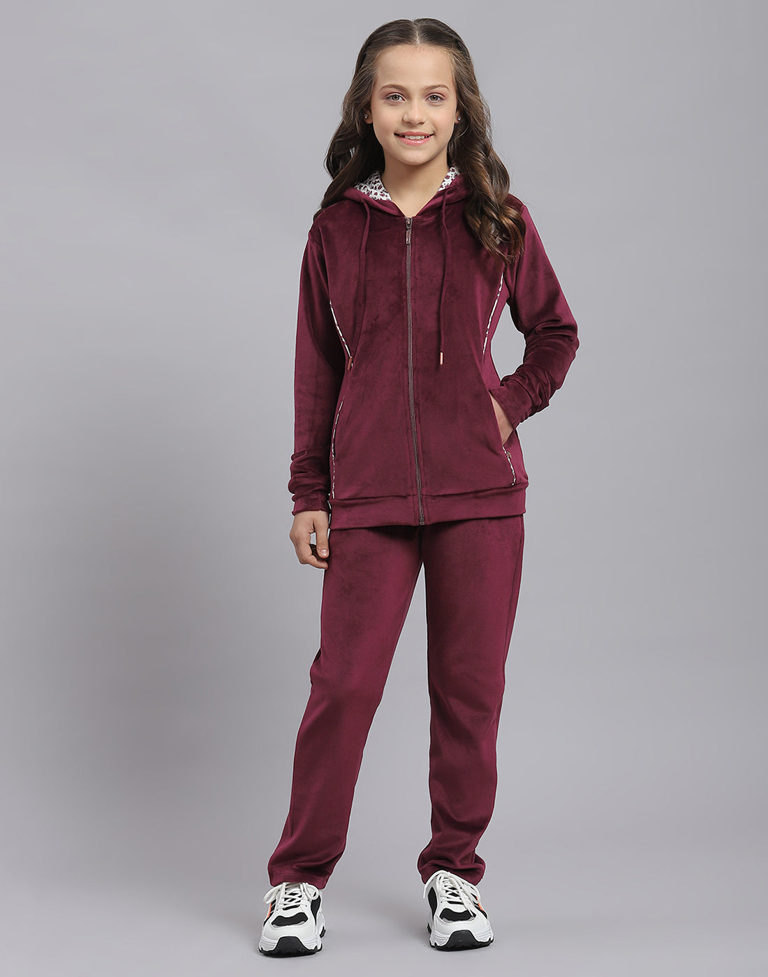 Girls Maroon Solid Hooded Full Sleeve Tracksuit