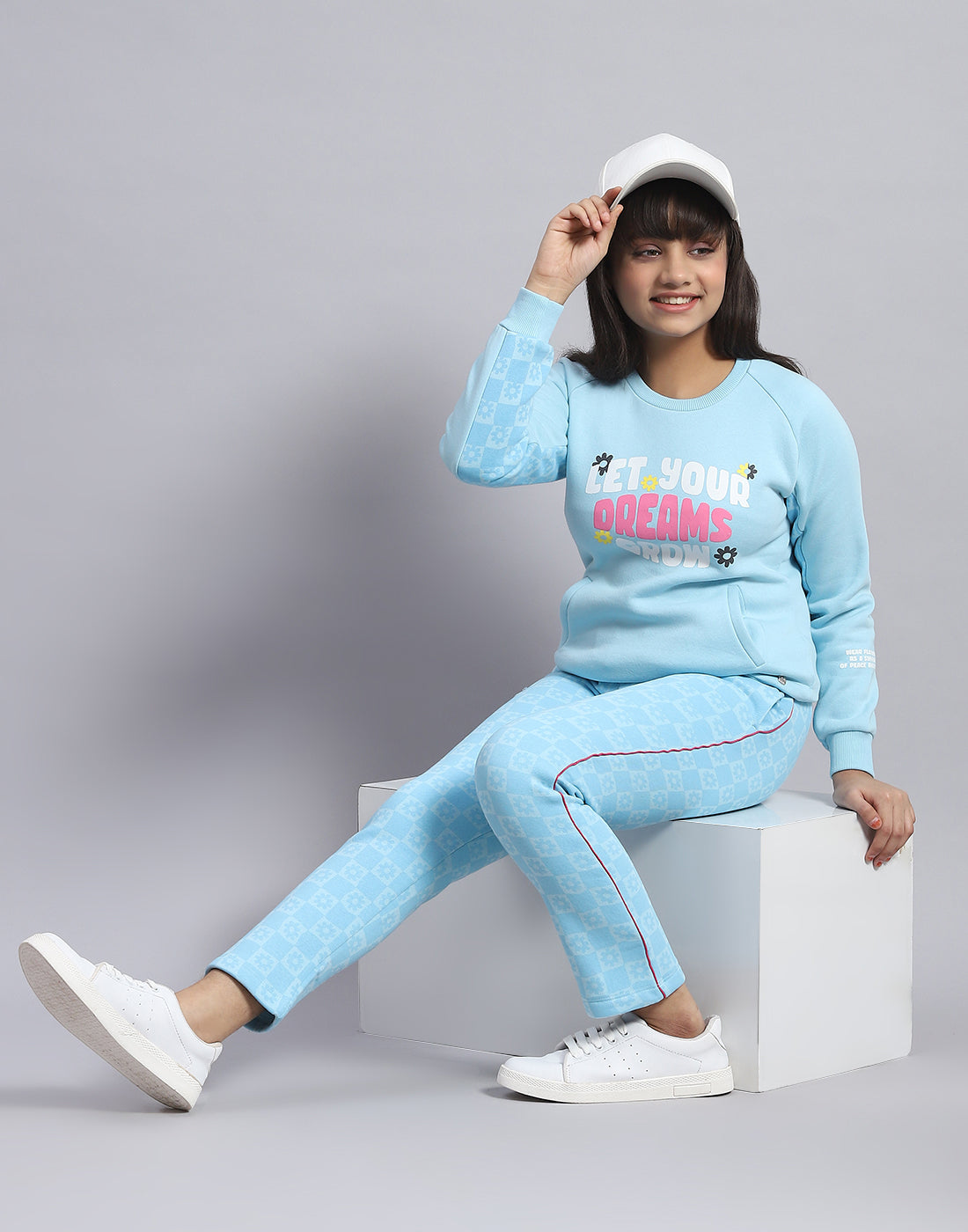 Girls Blue Printed Round Neck Full Sleeve Tracksuit