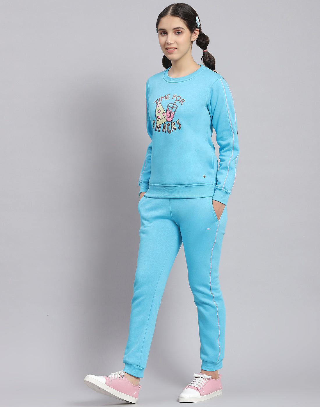 Girls Blue Printed Round Neck Full Sleeve Tracksuit