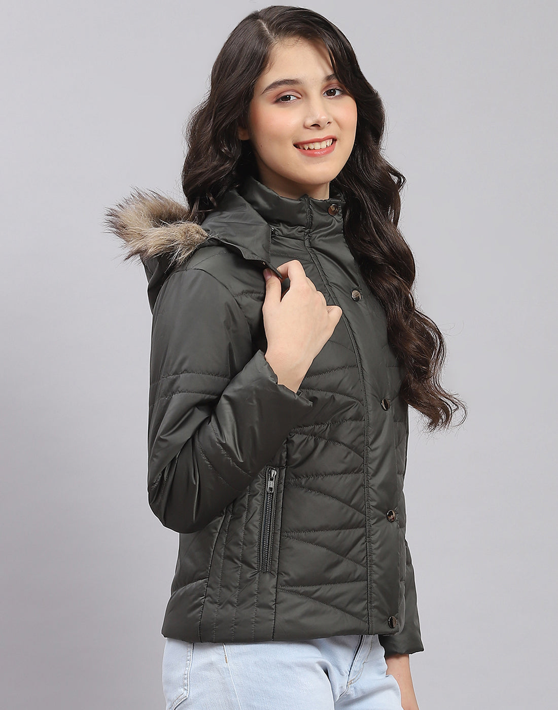 Girls Olive Solid Hooded Full Sleeve Girls Jacket