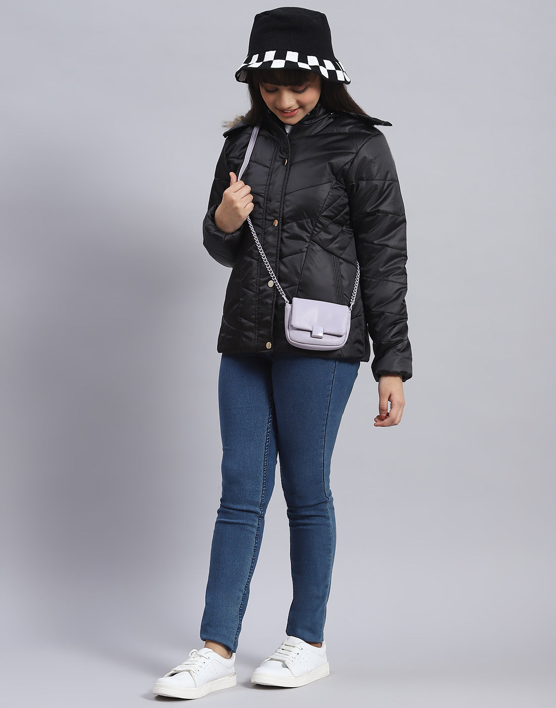 Girls Black Solid Hooded Full Sleeve Girls Jacket