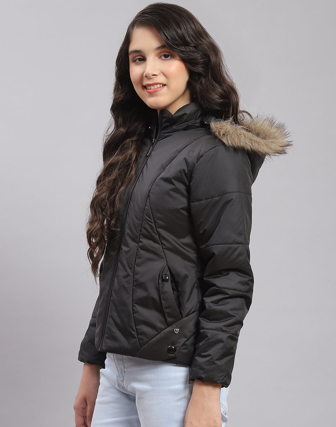 Girls Black Solid Hooded Full Sleeve Girls Jacket