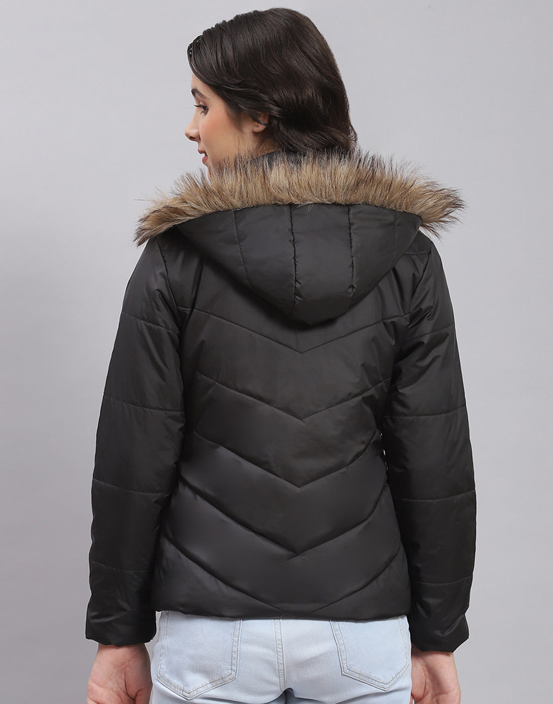 Girls Black Solid Hooded Full Sleeve Girls Jacket