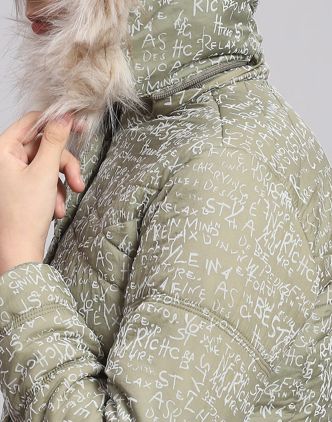 Girls Green Printed Hooded Full Sleeve Girls Jacket