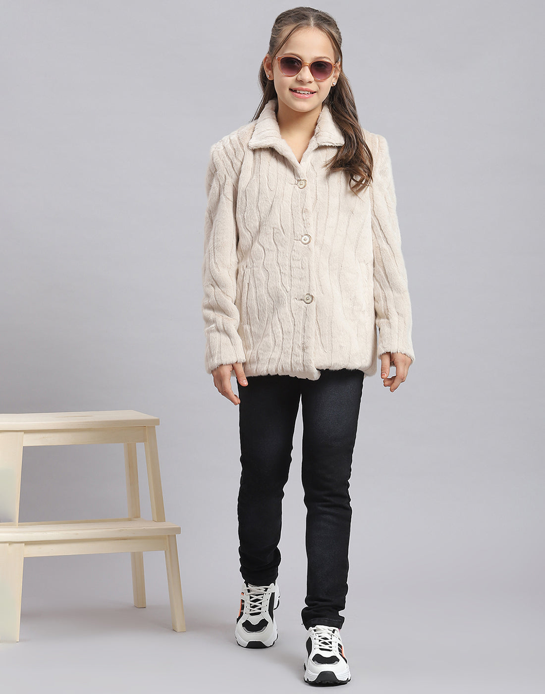 Girls Beige Self Design Collar Full Sleeve Coat