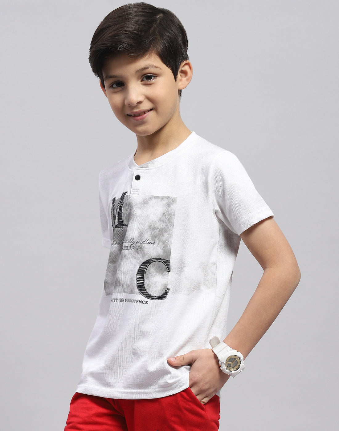Boys White Printed Round Neck Half Sleeve T-Shirt