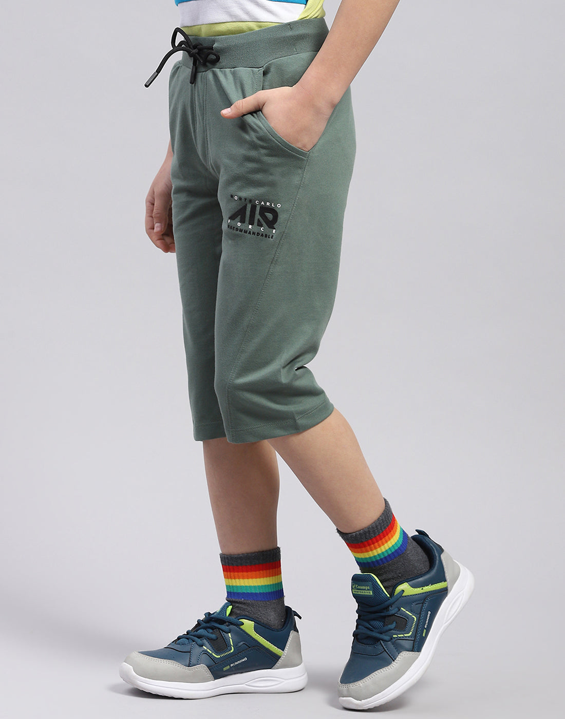 Boys Green Printed Regular Fit Capri