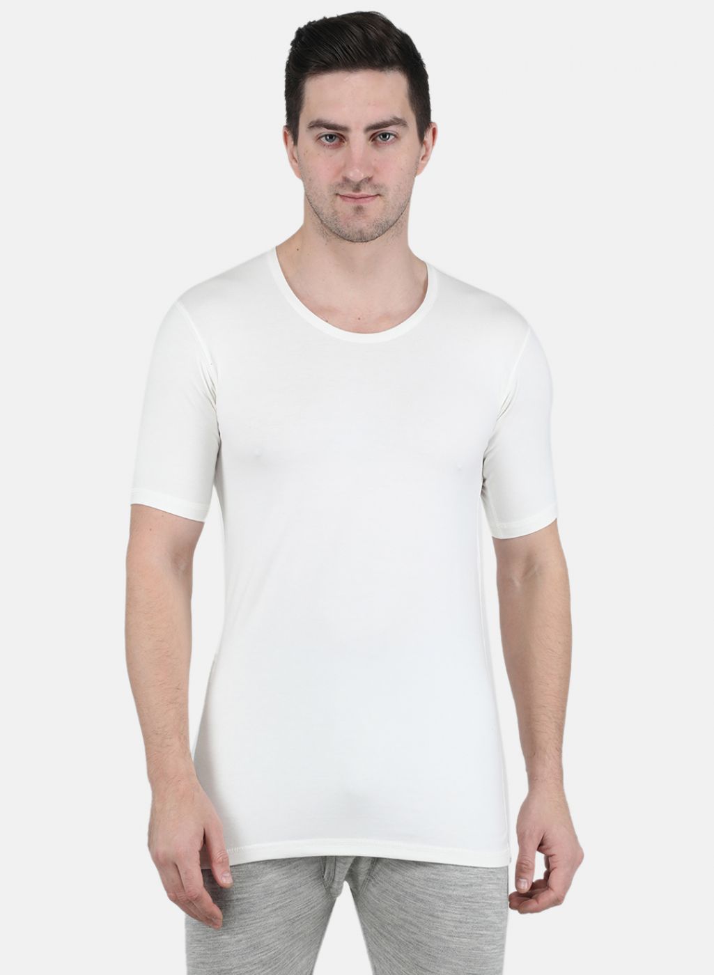 Men Off White Solid Thermal Vest