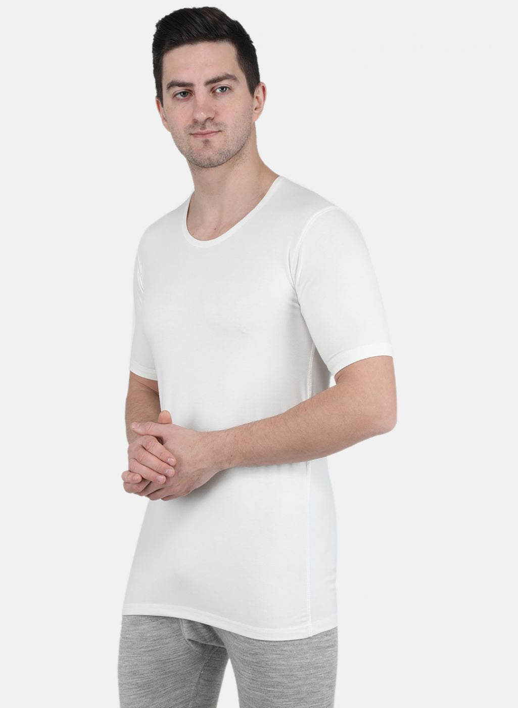Men Off White Solid Thermal Vest