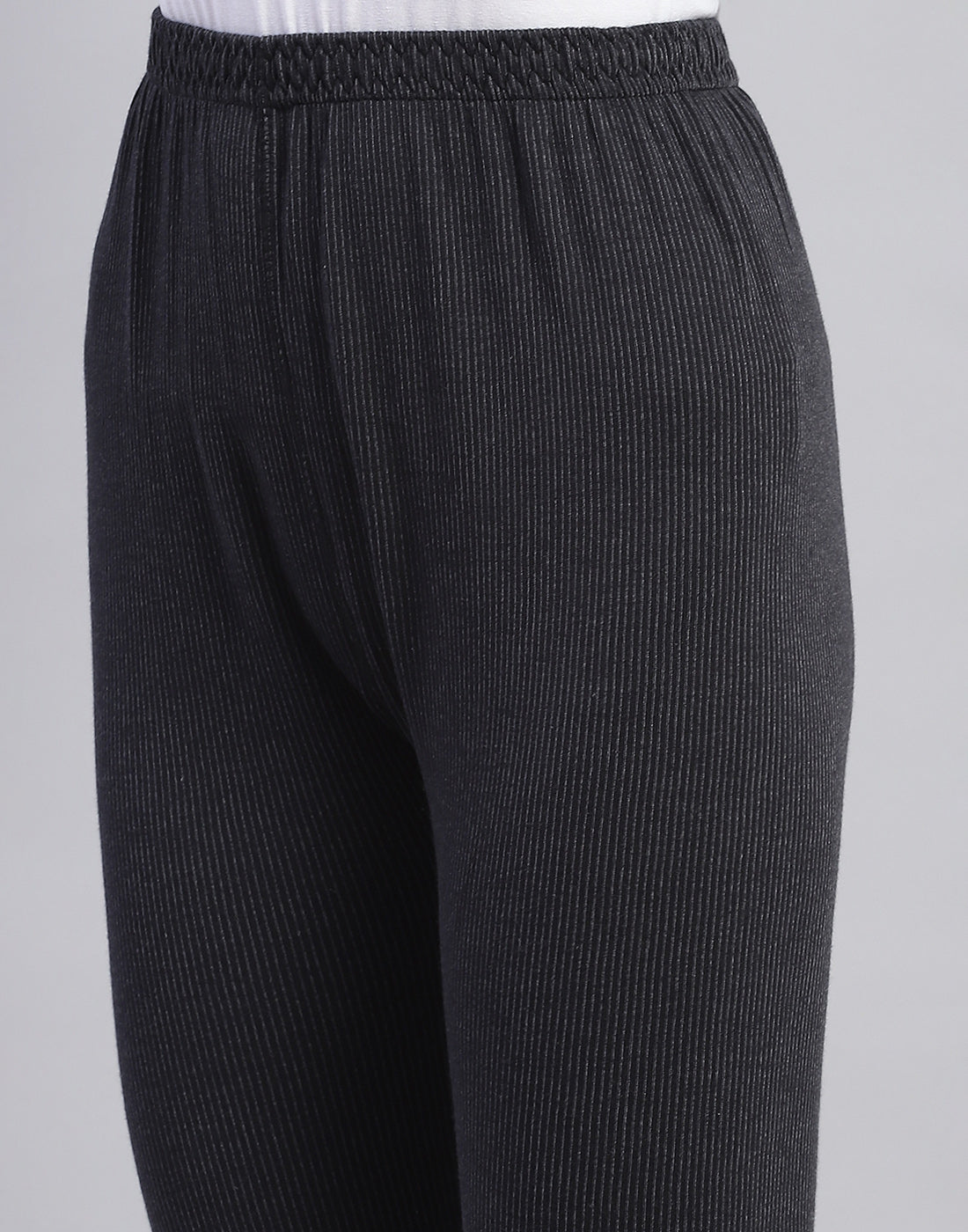 Women Black Solid Thermal Lower