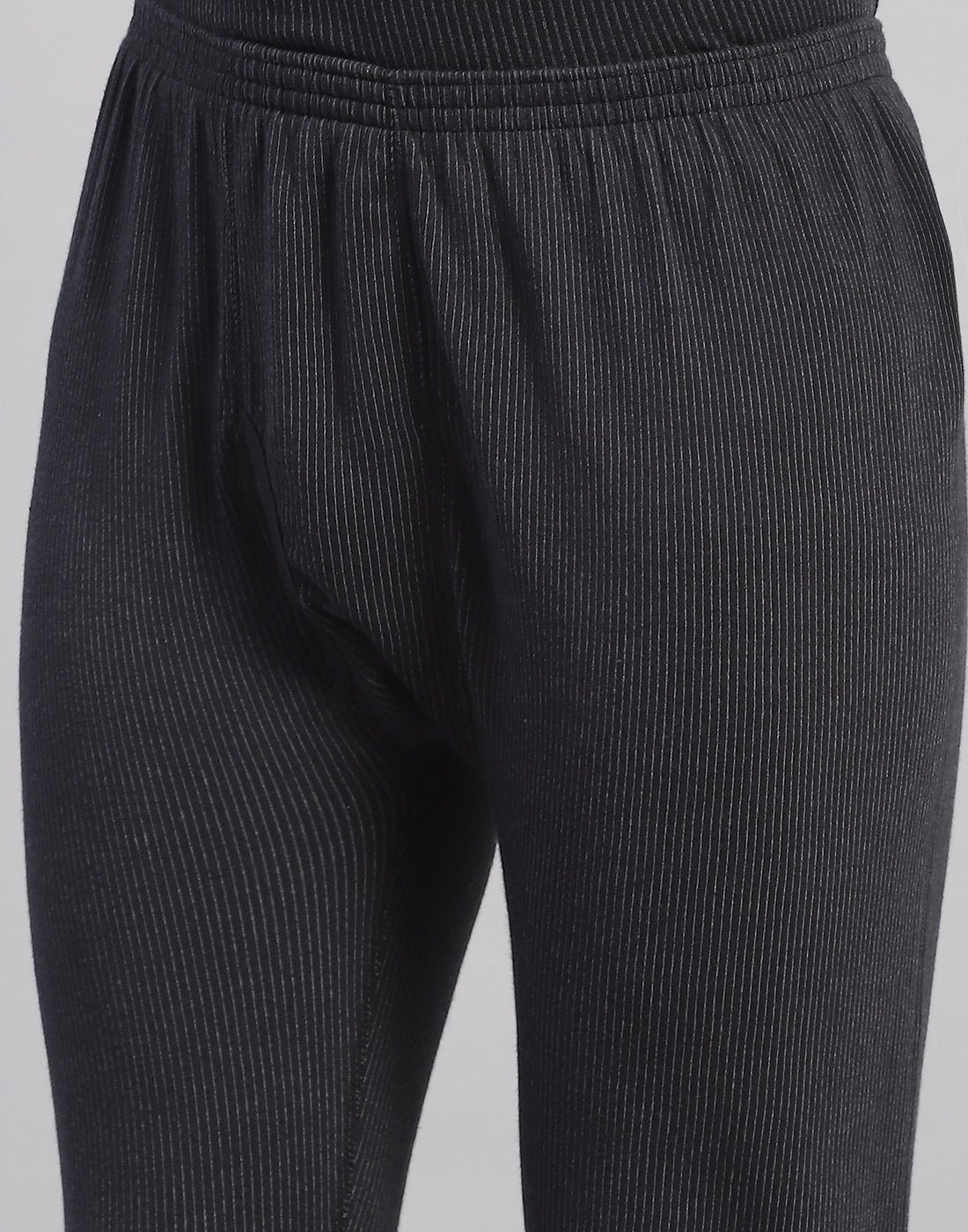 Men Black Solid Thermal Lower