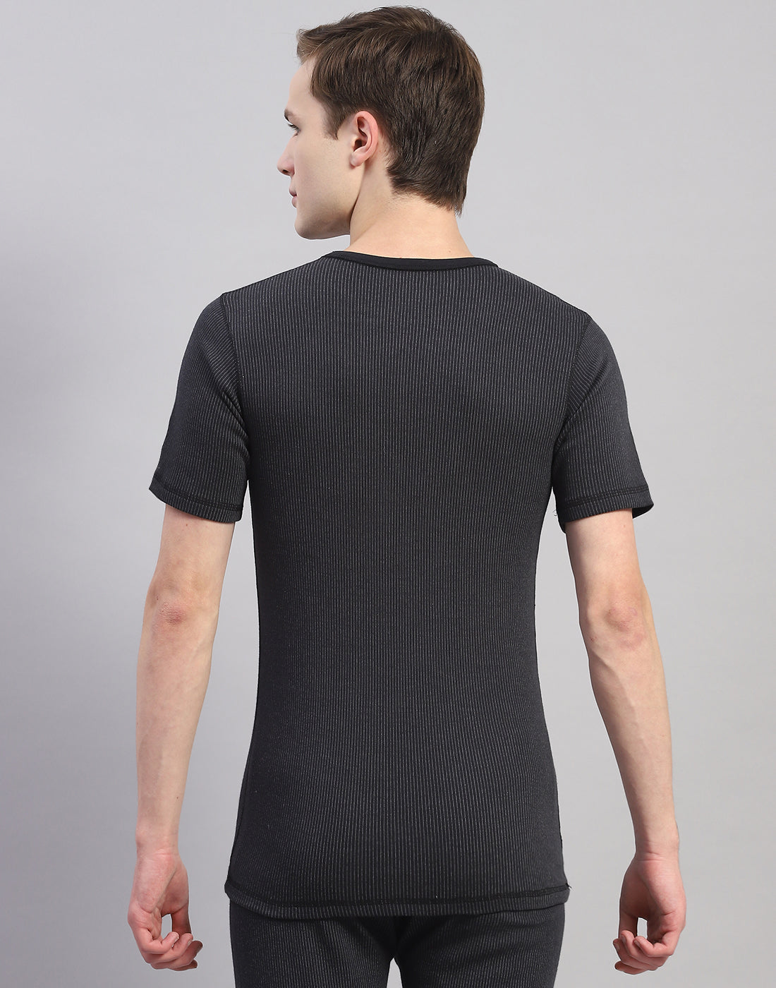 Men Black Solid Round Neck Half Sleeve Thermal Vest