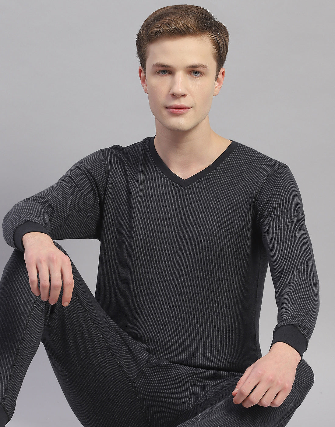 Men Black Solid V Neck Full Sleeve Thermal Vest